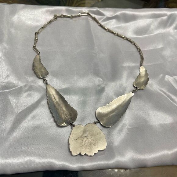 Large Southwestern Sterling/Howlite Feather Pendant Necklace Signed - Picture 5 of 7